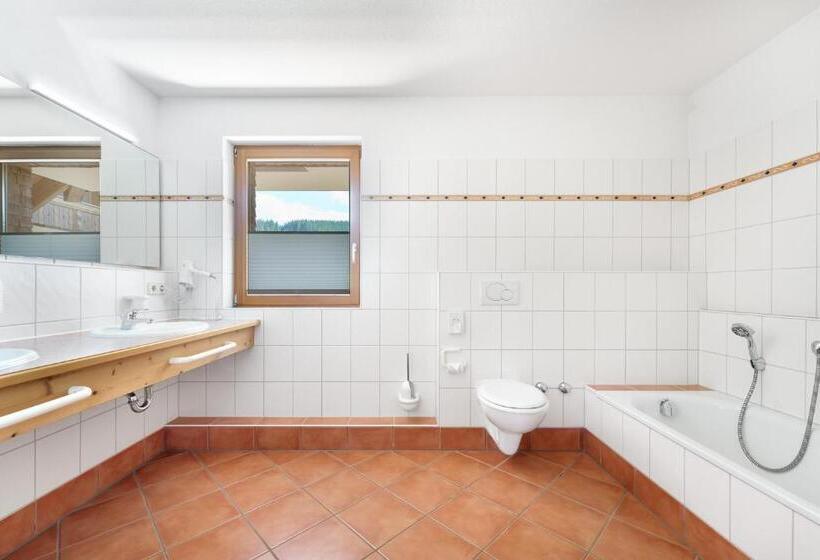 Suite Familiar, Schlehdorn