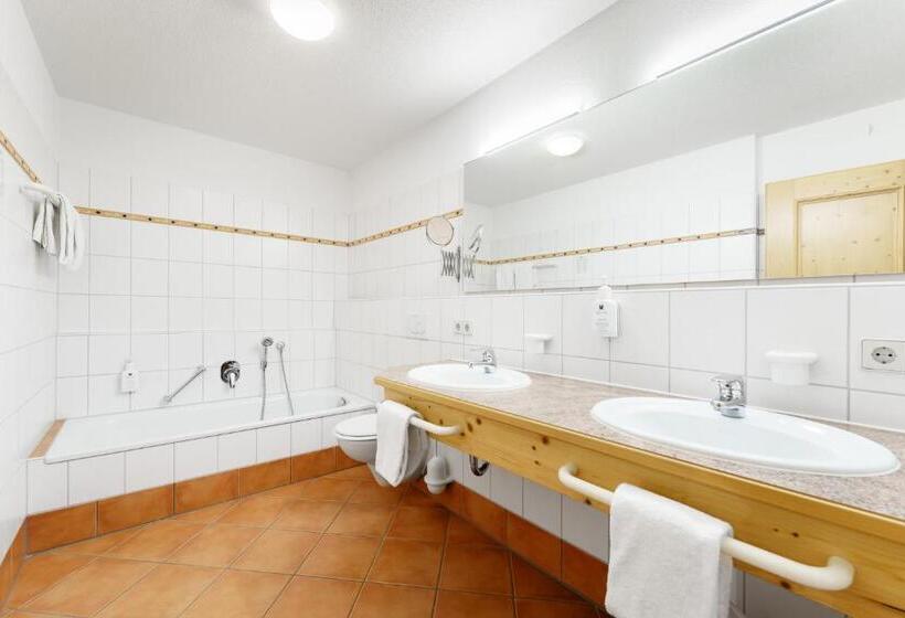 Family Suite, Schlehdorn