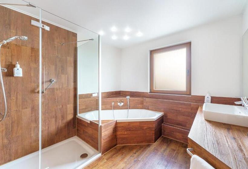 Quarto deluxe, Schlehdorn