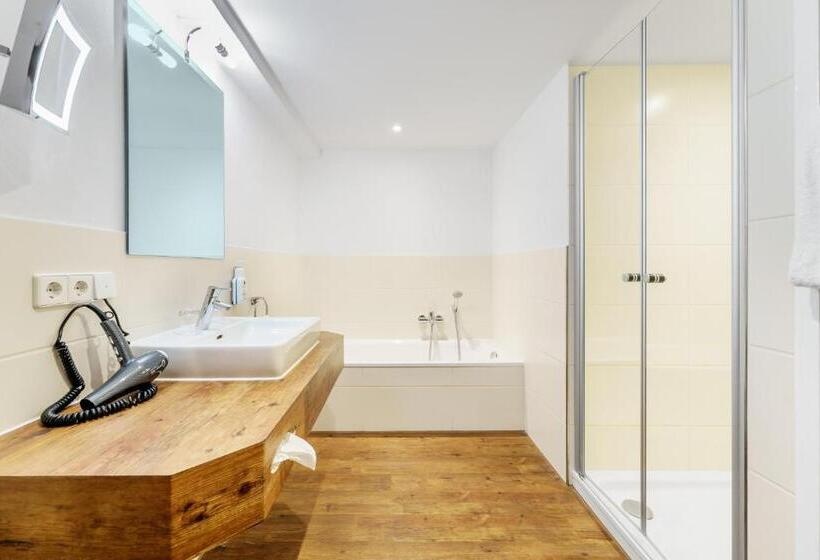 Quarto deluxe, Schlehdorn