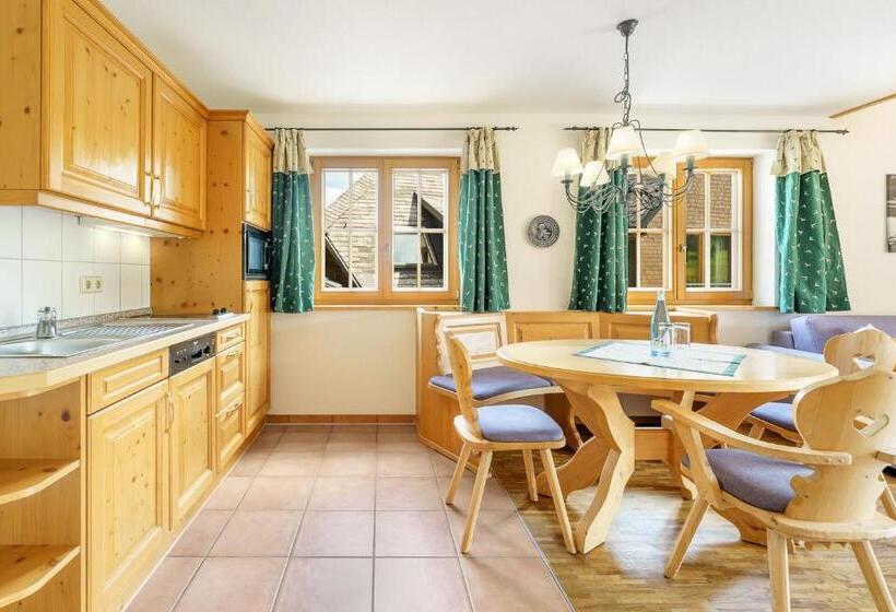 Suite Familiar, Schlehdorn