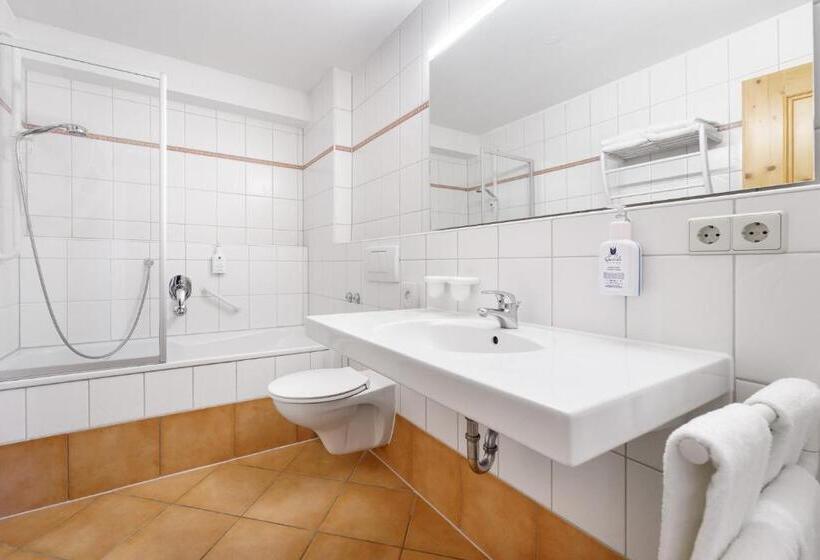 Family Suite, Schlehdorn