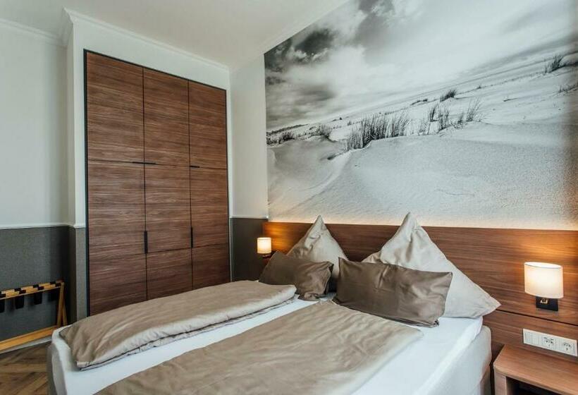 Люкс Боковой Вид на Море, Strandhotel Hohenzollern