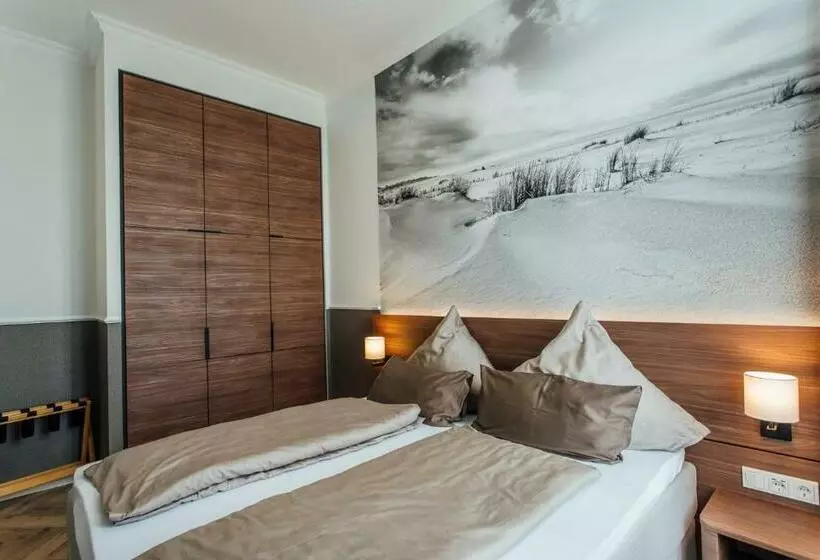 Sviitti Sivuttainen Merinäkymä, Strandhotel Hohenzollern