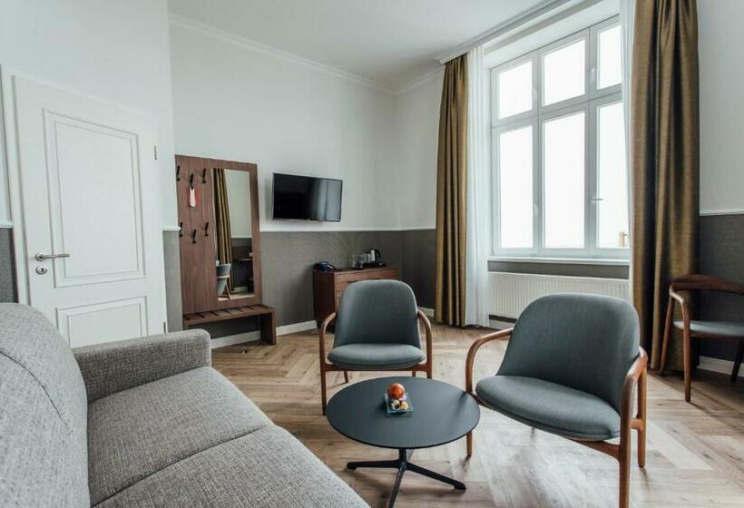 套房侧面可观海景, Strandhotel Hohenzollern