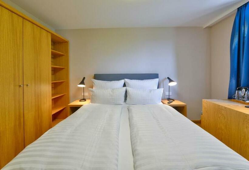 غرفة قياسية, Vogelsburg