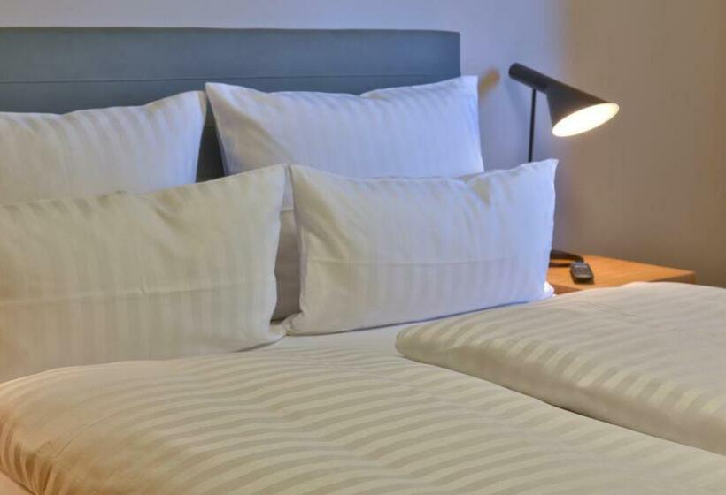 غرفة قياسية, Vogelsburg