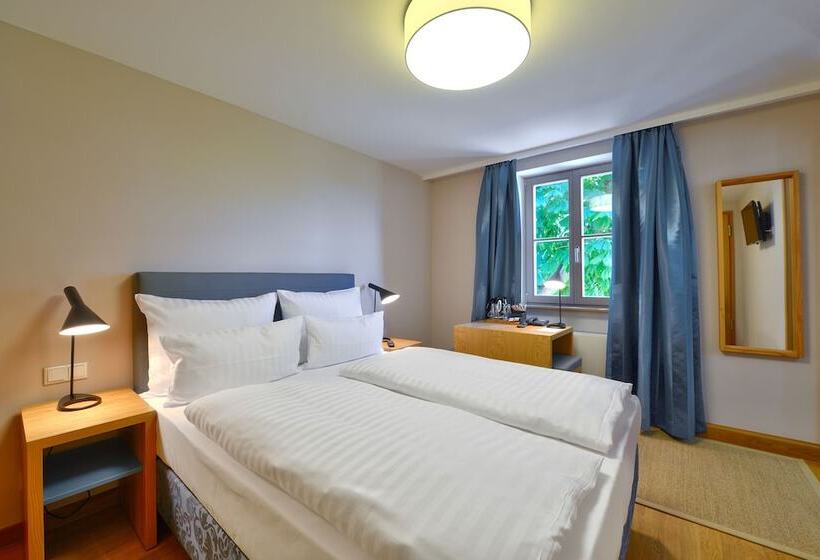 غرفة أساسية, Vogelsburg