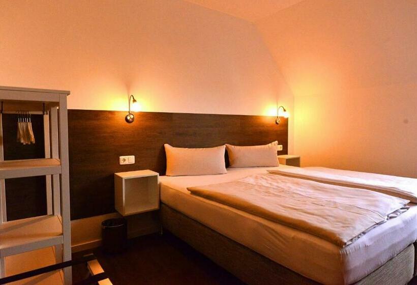 스탠다드 룸, Weinert