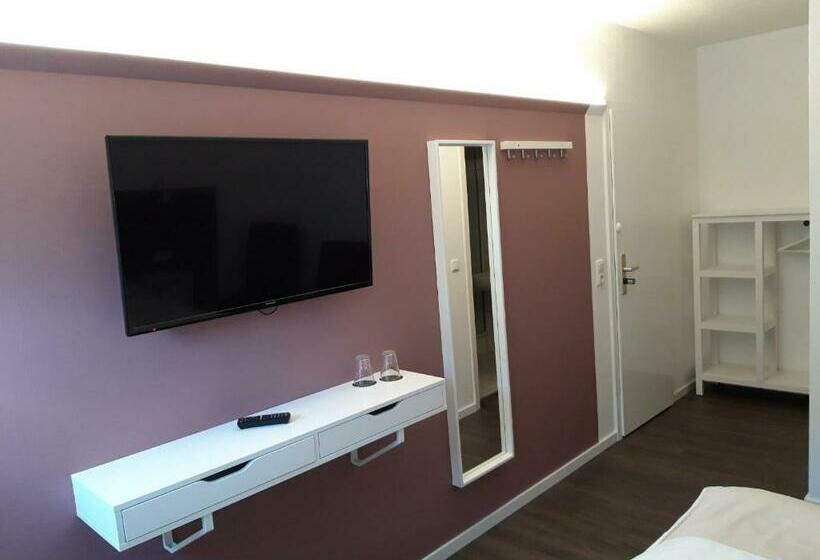 스탠다드 룸, Weinert