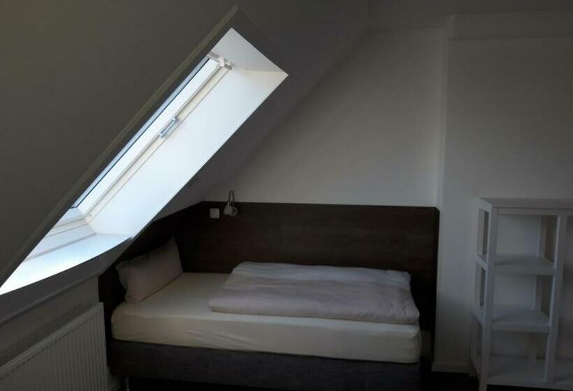 스탠다드 싱글 룸, Weinert