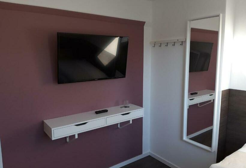 스탠다드 싱글 룸, Weinert