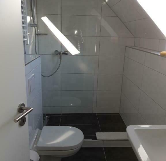 스탠다드 싱글 룸, Weinert