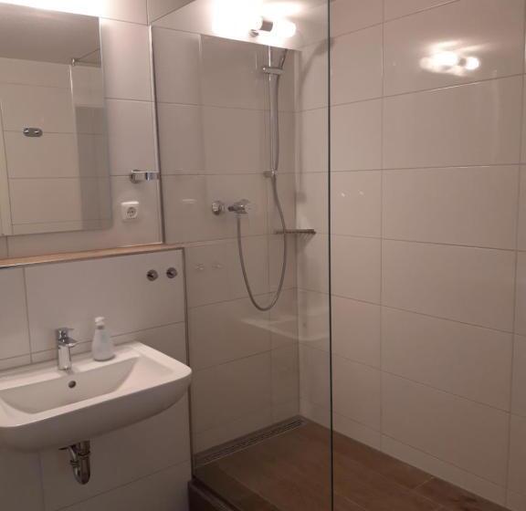 침실 1개 아파트, Weinert