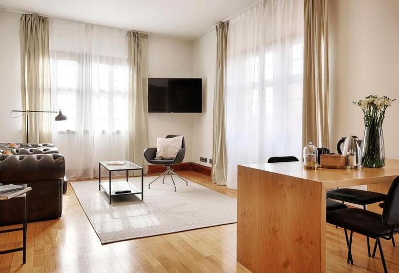 Люкс Повышенной Комфортности, Wiener Botschaft Veitshöchheim By Homekeepers