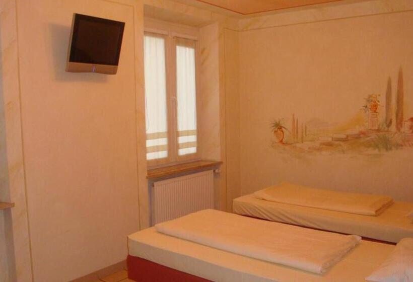 Номер Стандарт, Stadthotel Passau
