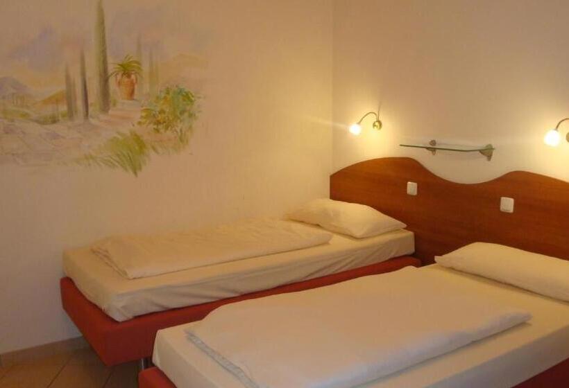 スタンダードトリプルルーム, Stadthotel Passau