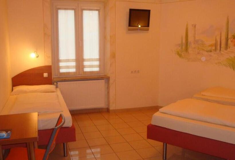 スタンダードトリプルルーム, Stadthotel Passau