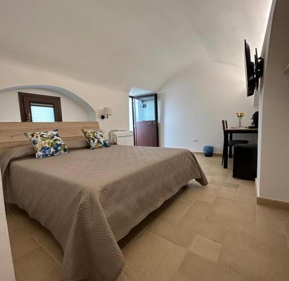 חדר סטנדרטי לארבעה עם חדר אמבטיה משותף, Nonna Cia