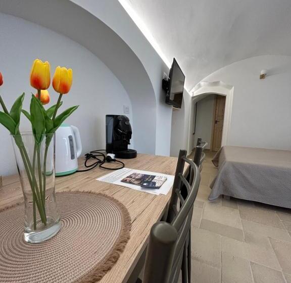 חדר סטנדרטי לארבעה עם חדר אמבטיה משותף, Nonna Cia