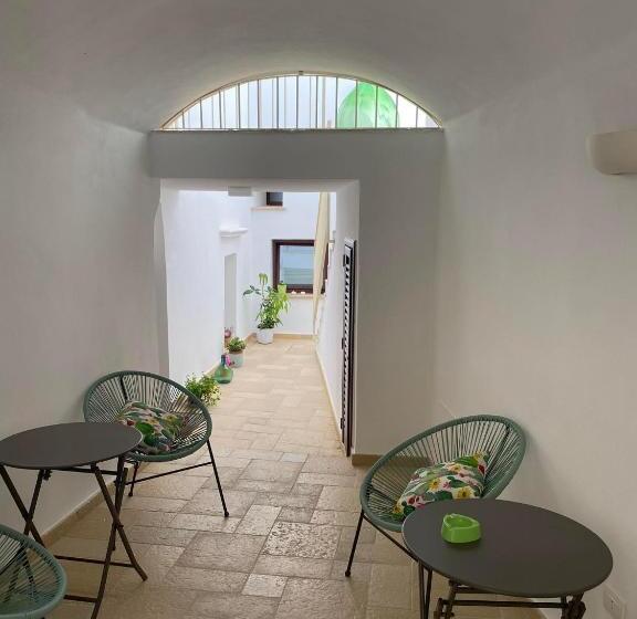 חדר סטנדרטי לארבעה עם חדר אמבטיה משותף, Nonna Cia