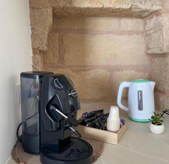 חדר סטנדרטי לארבעה עם חדר אמבטיה משותף, Nonna Cia