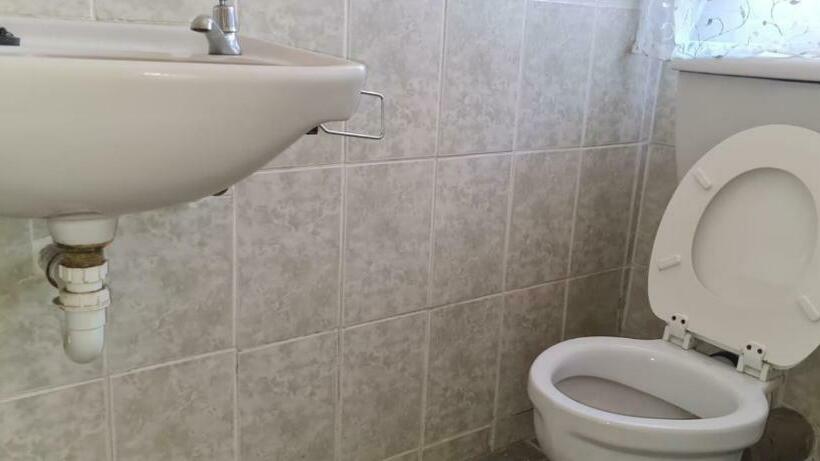 غرفة قياسية, Ojong S Court Kraaifontein