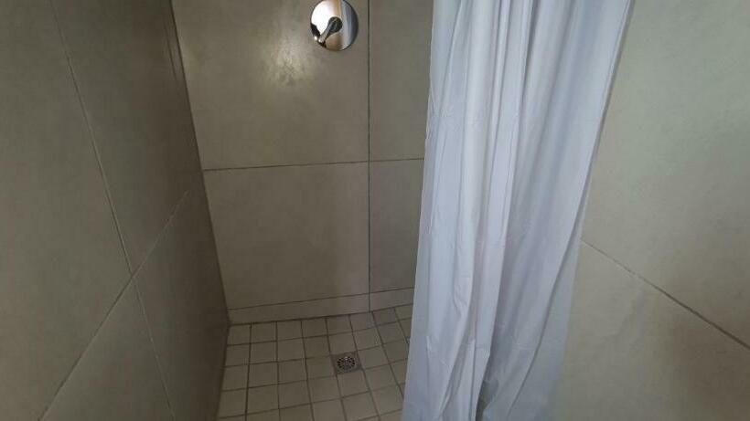 غرفة قياسية, Ojong S Court Kraaifontein