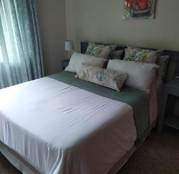 غرفة قياسية حمام مشترك, Nzima Bnb