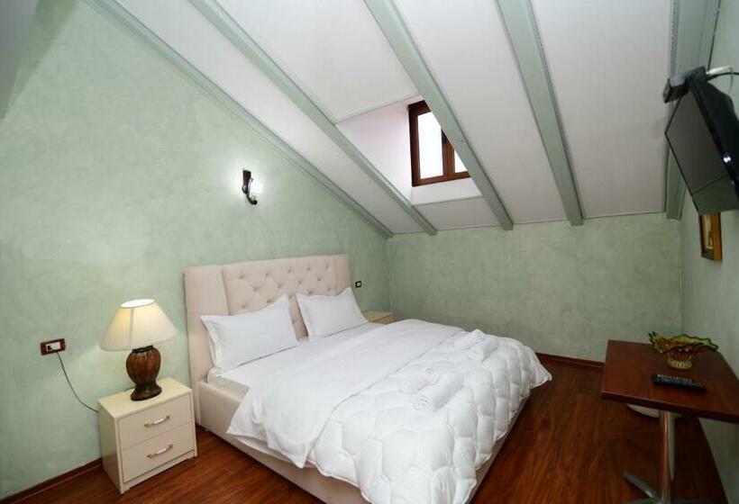 スタンダードルーム, Zobo