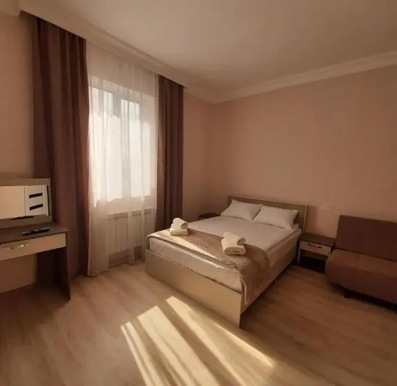 اتاق خانوادگی, Vernatun Guest House