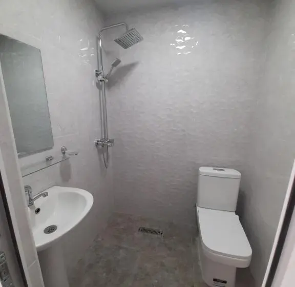 اتاق خانوادگی, Vernatun Guest House