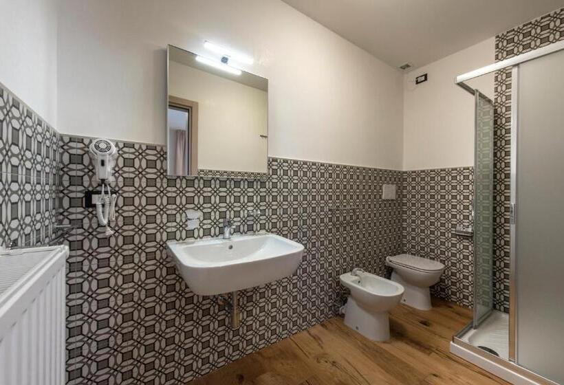 スタンダードルーム, La Blave Rooms