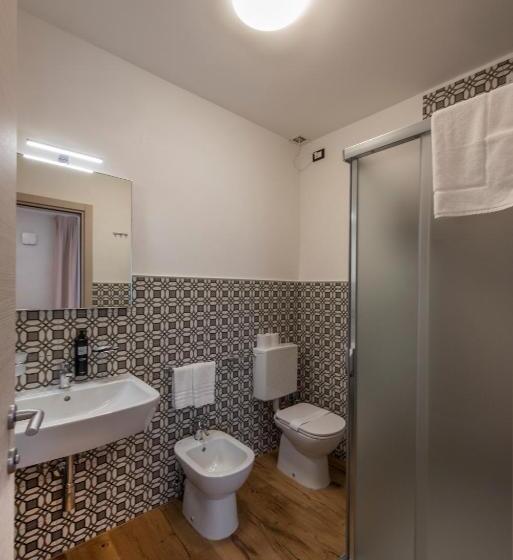 スタンダードルーム, La Blave Rooms