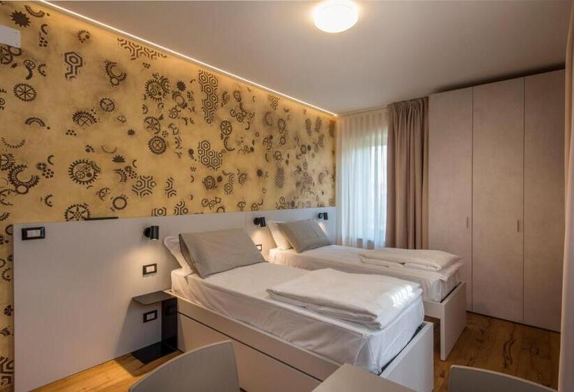 スタンダードルーム, La Blave Rooms