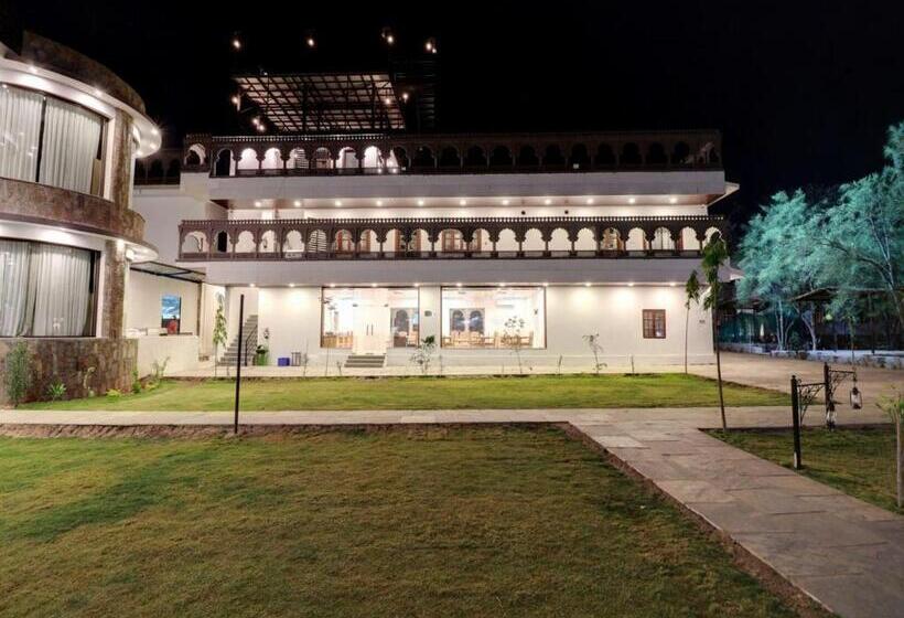 デラックスルーム, Keshav Resort