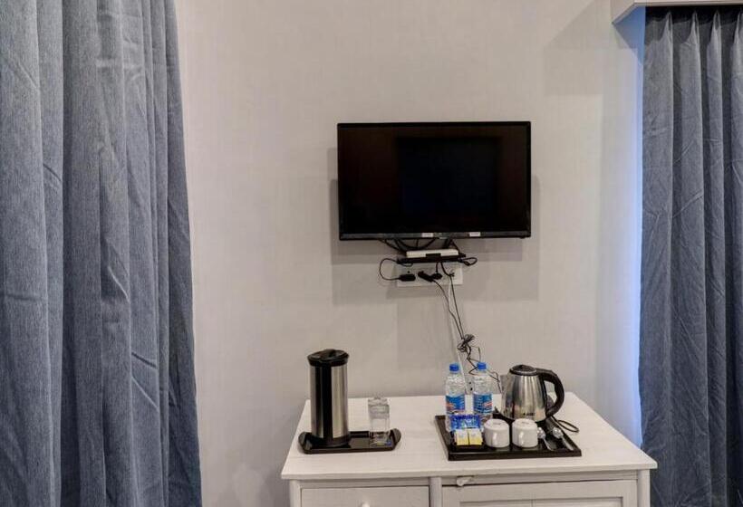 キングサイズベッドのスーペリアルーム, Keshav Resort