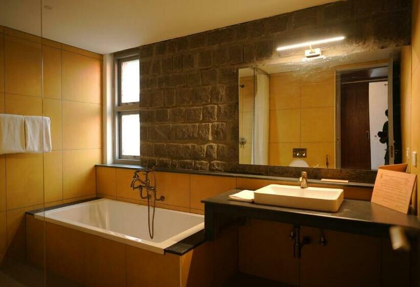 סוויטה, Hibis By Sparsa