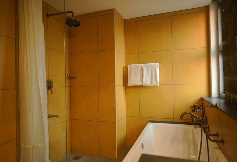 סוויטה, Hibis By Sparsa