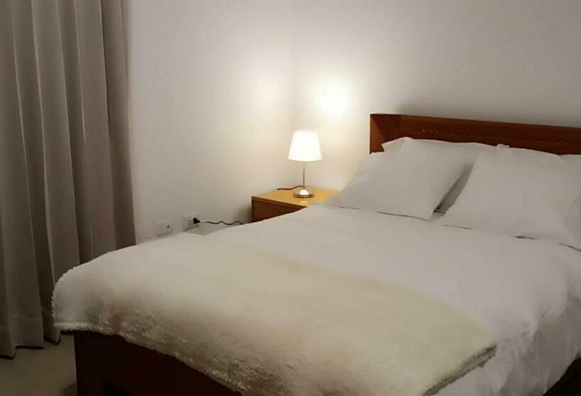 غرفة أساسية, Aural