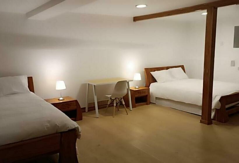 غرفة قياسية, Aural