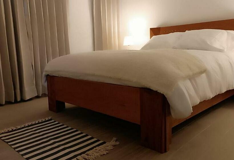 غرفة ديلوكس, Aural