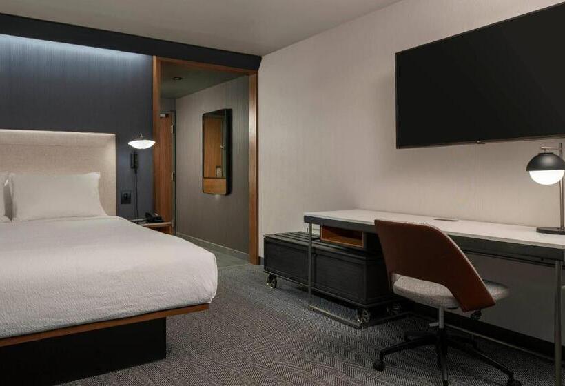 이그제큐티브 룸 퀸침대, Courtyard By Marriott Montreal Laval
