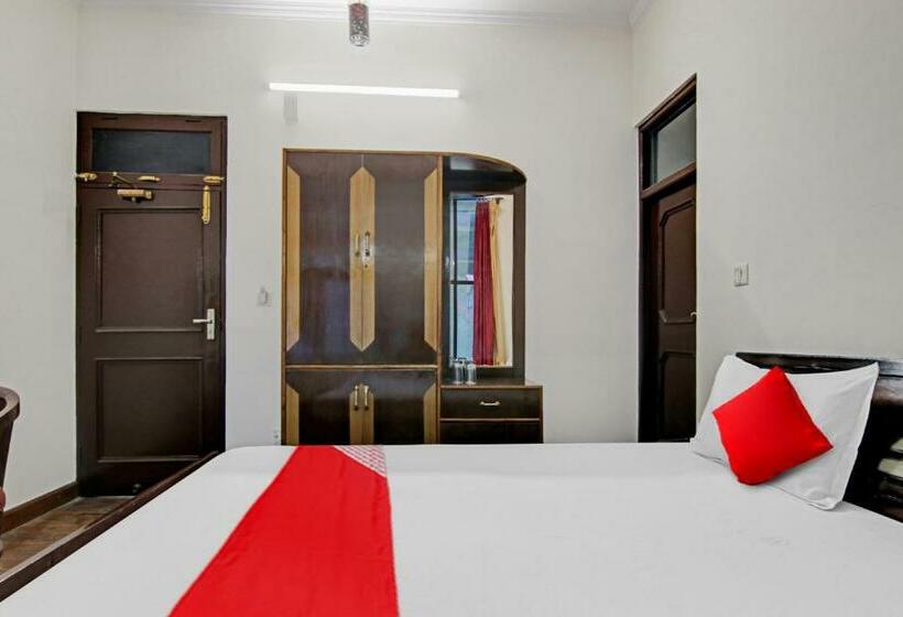 三人经典房间, Oyo Flagship 81244 Dev Regency