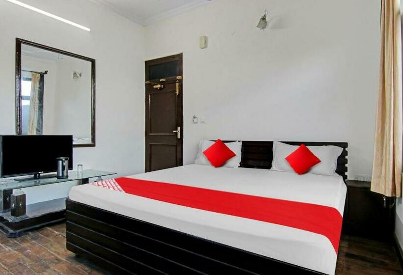 三人经典房间, Oyo Flagship 81244 Dev Regency