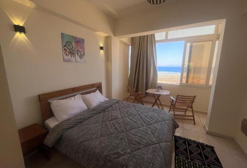 اتاق لوکس با چشمانداز دریا, Tree House Dahab