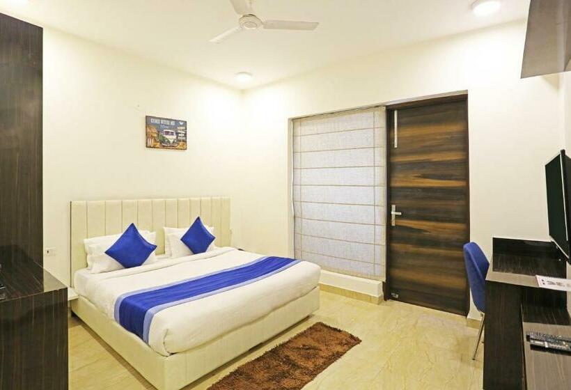 חדר דחוקס עם מיטת קינג, Ab Inn Huda City Center