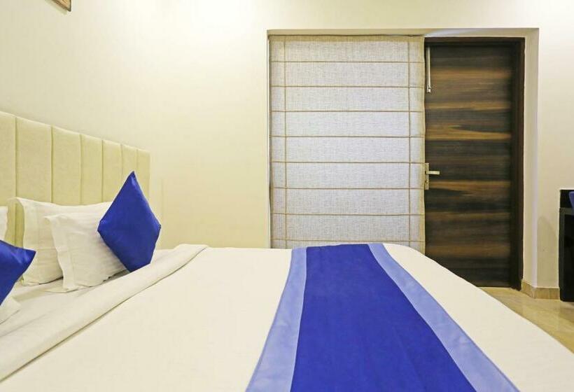 חדר דחוקס עם מיטת קינג, Ab Inn Huda City Center