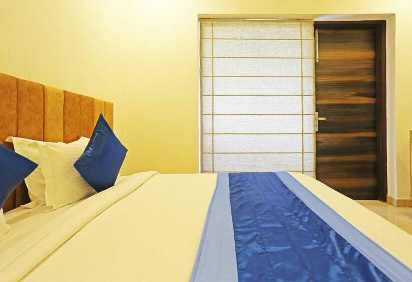 חדר דחוקס עם מיטת קינג, Ab Inn Huda City Center