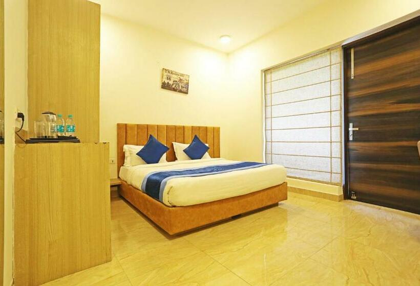 חדר דחוקס עם מיטת קינג, Ab Inn Huda City Center